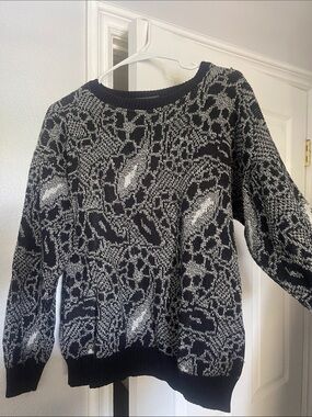 John Weitz Black and Gray Patterned Women's Pullover Sweater